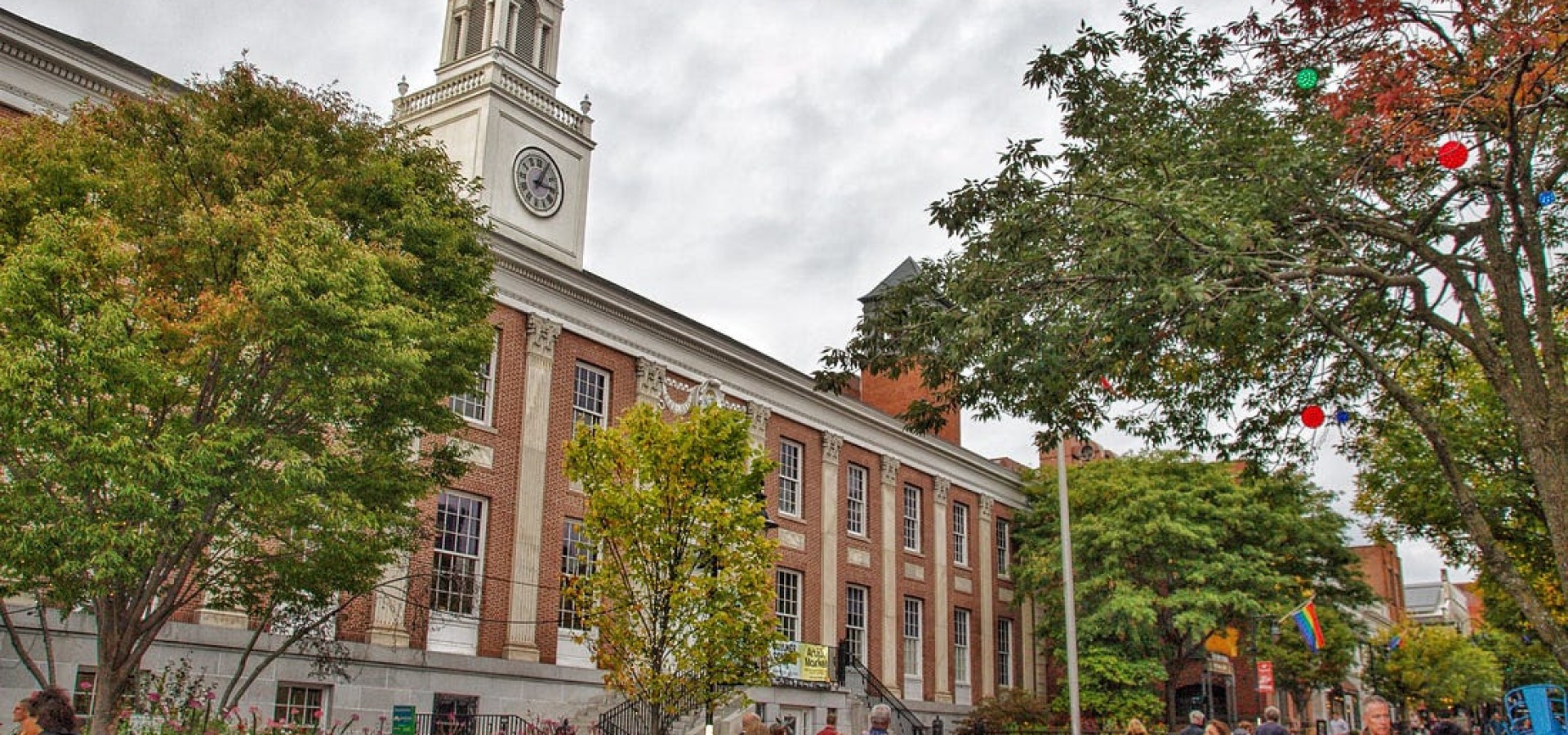 Burlington takes first step toward banning public nudity